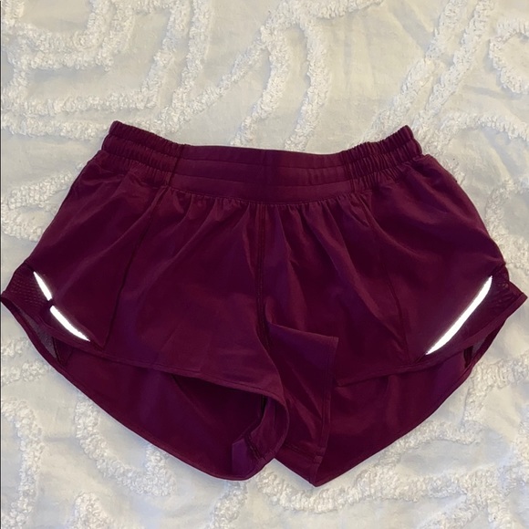 lululemon athletica Pants - Lululemon hotty hot short 2.5”